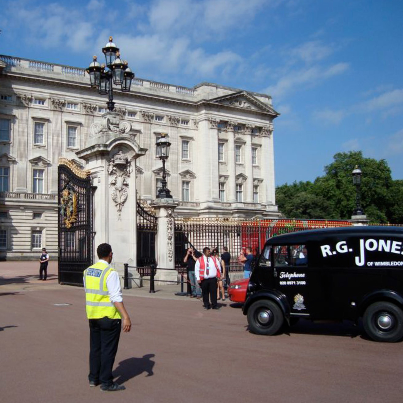 Buckingham Palace - RG Jones 600px Image